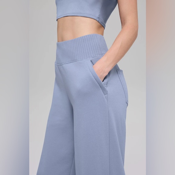 ALO Serenity Wide Leg Sweatpant - Picture 2 of 9